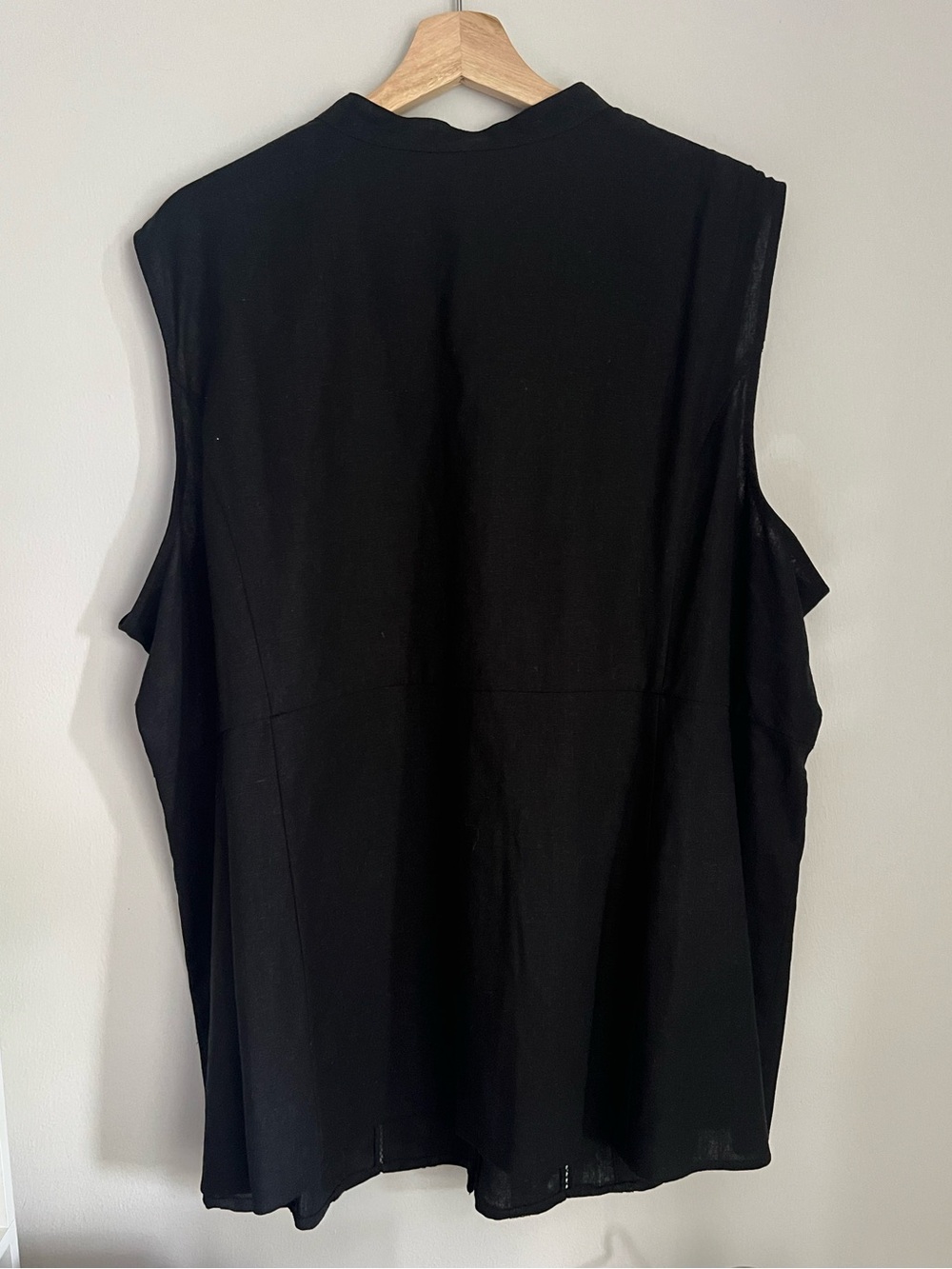 White Stag Black Sleeveless Button-Front Top - Picture 2 of 8